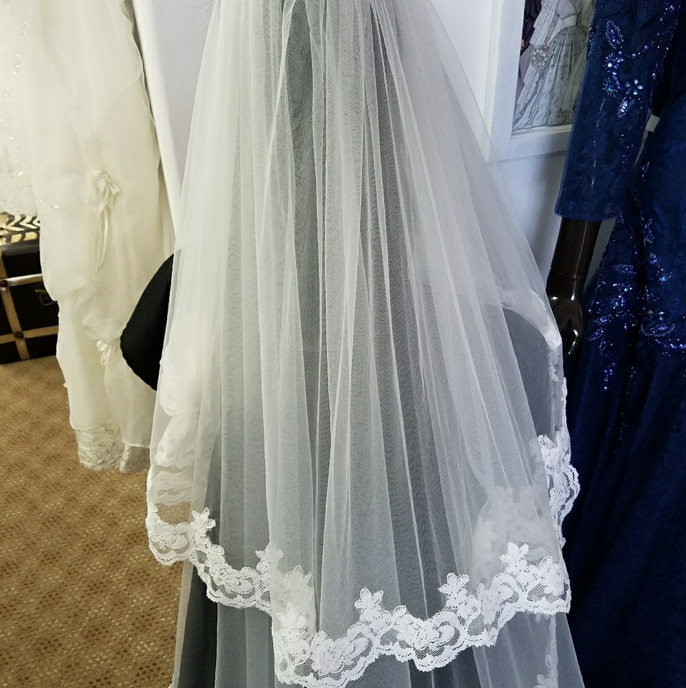 VEIL - Picture 4 of 5